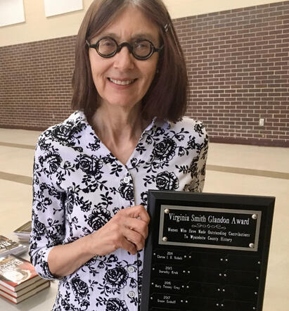 Diane receiving Glendon Award for oustanding contribution to local history